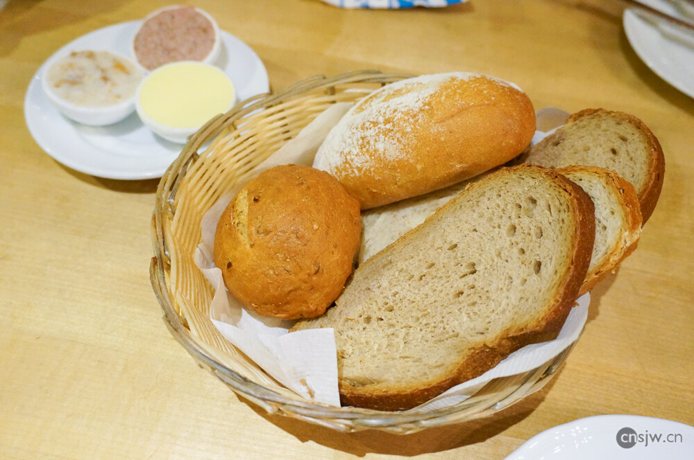 餐前面包